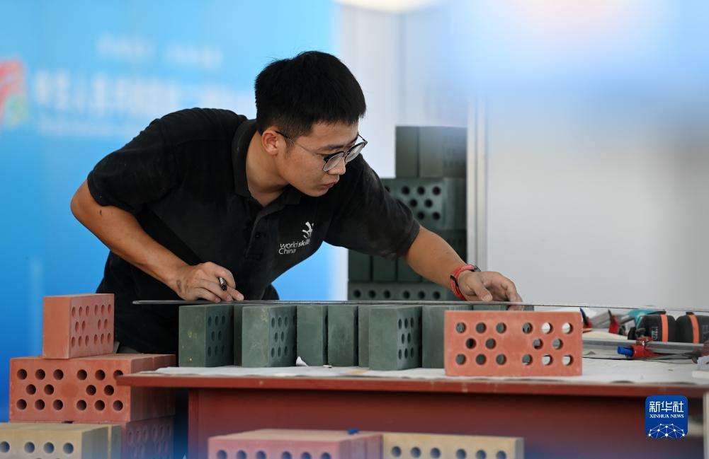 奔驰上线娱乐亚洲第一品牌